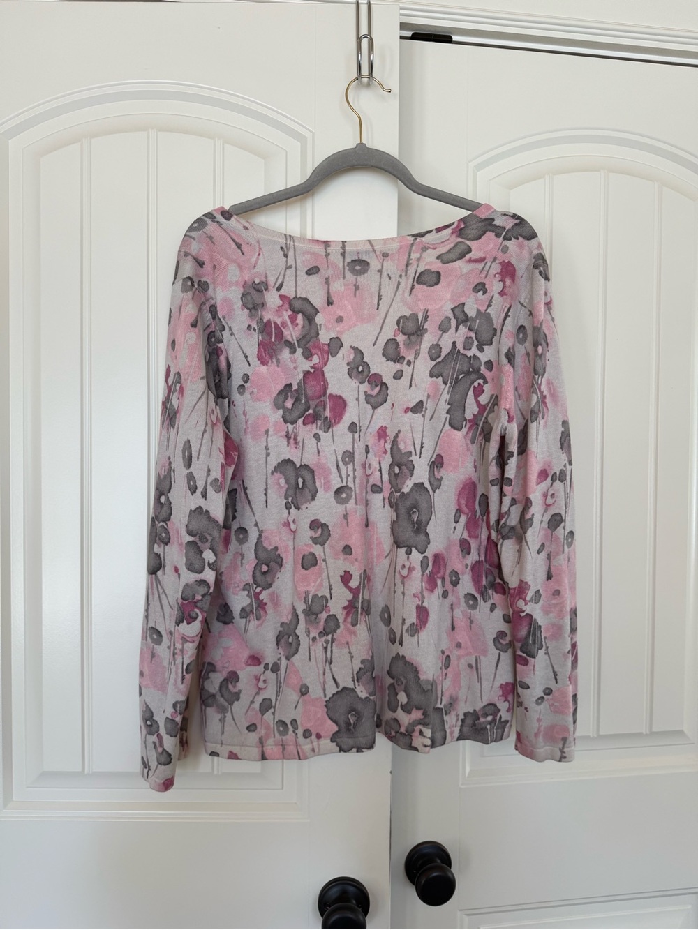 J. Jill Pink and Gray Floral V-Neck Button Down Cardigan silk cotton cashmere - Picture 5 of 5